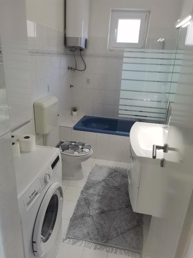 Apartmani Darko Rtina Exterior photo